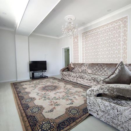 Prestigious Apartment In Bishkek Bagian luar foto