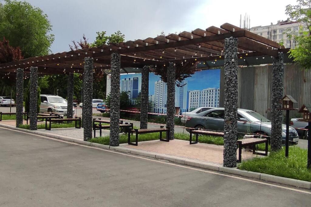 Prestigious Apartment In Bishkek Bagian luar foto