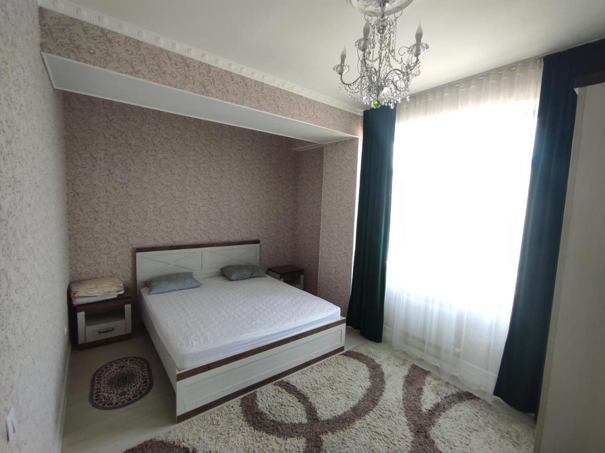 Prestigious Apartment In Bishkek Bagian luar foto